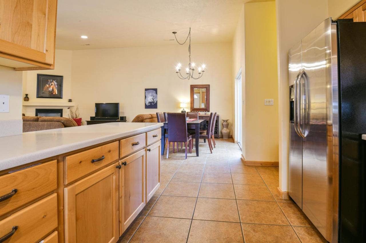 Cw343 - Great Downtown Location With A Private Hot Tub Moab Exterior foto